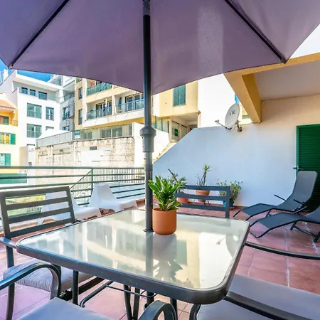 Escape Coast Apartment